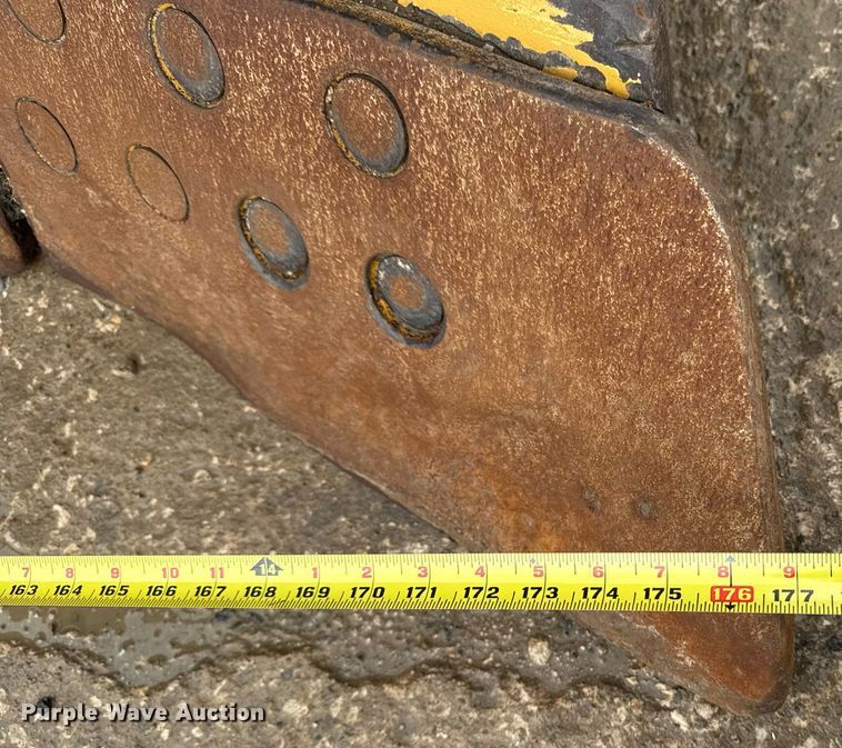 image for item DV2653 2012 Caterpillar D8T LGP dozer