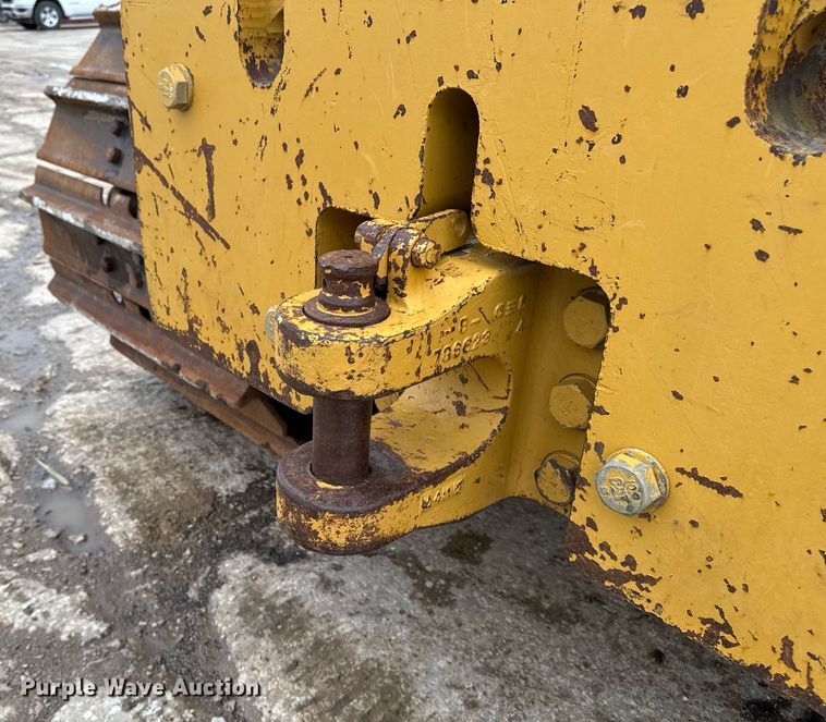 image for item DV2653 2012 Caterpillar D8T LGP dozer