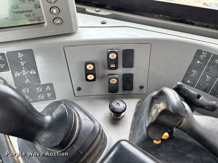 image for item DV2653 2012 Caterpillar D8T LGP dozer