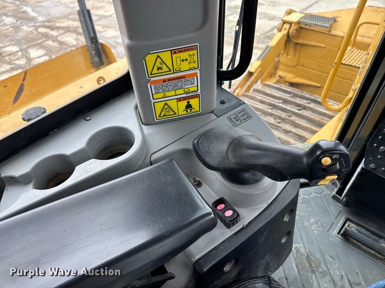 image for item DV2653 2012 Caterpillar D8T LGP dozer