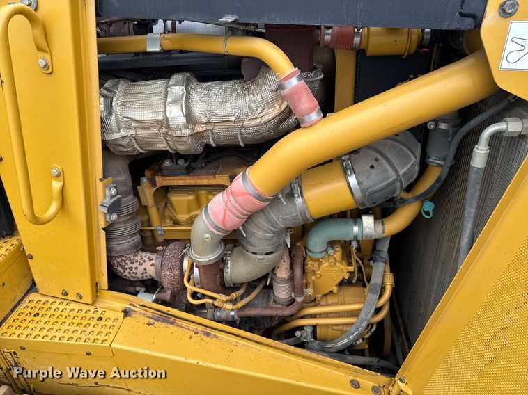 image for item DV2653 2012 Caterpillar D8T LGP dozer