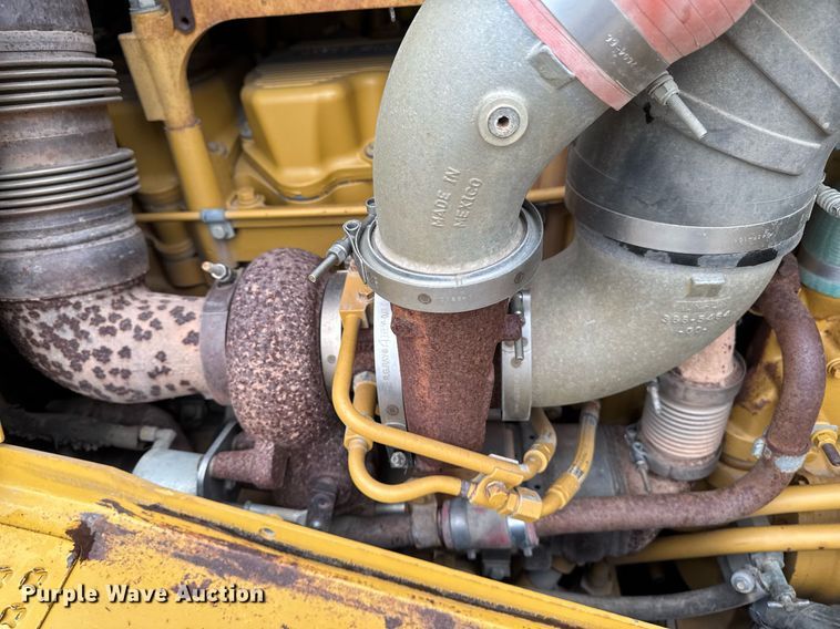 image for item DV2653 2012 Caterpillar D8T LGP dozer