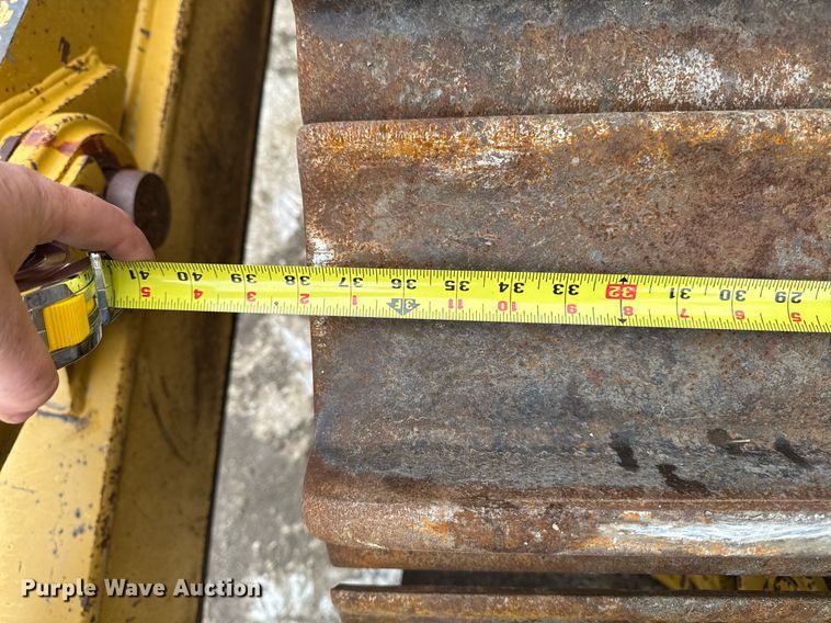 image for item DV2653 2012 Caterpillar D8T LGP dozer