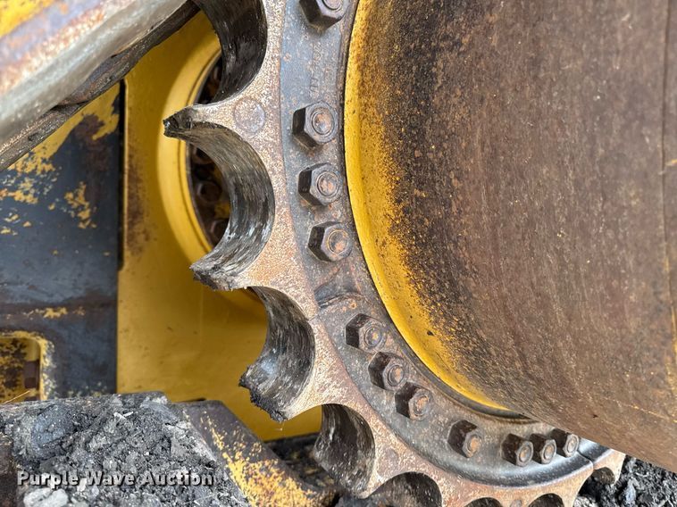 image for item DV2653 2012 Caterpillar D8T LGP dozer