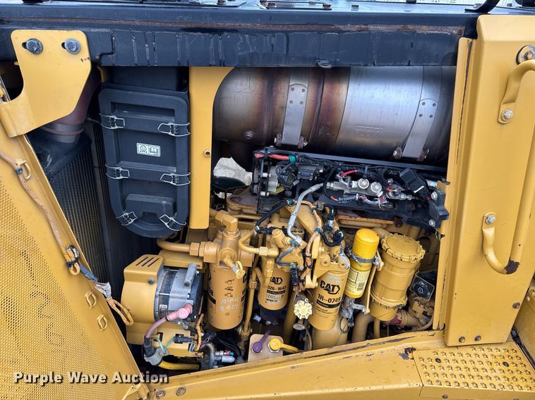 image for item DV2653 2012 Caterpillar D8T LGP dozer