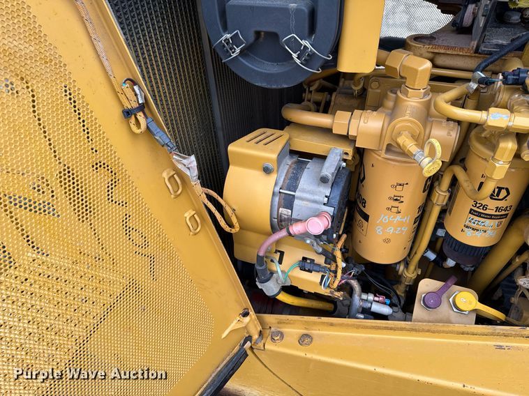 image for item DV2653 2012 Caterpillar D8T LGP dozer