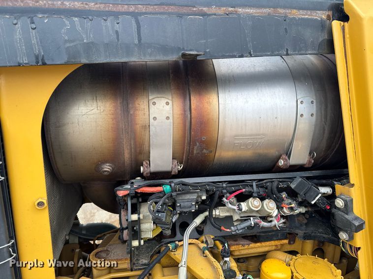 image for item DV2653 2012 Caterpillar D8T LGP dozer