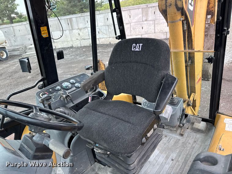 image for item DV2654 1998 Caterpillar 416C backhoe