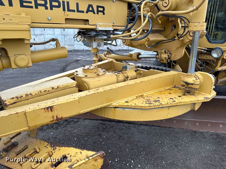 image for item DV2655 1985 Caterpillar 140G motor grader