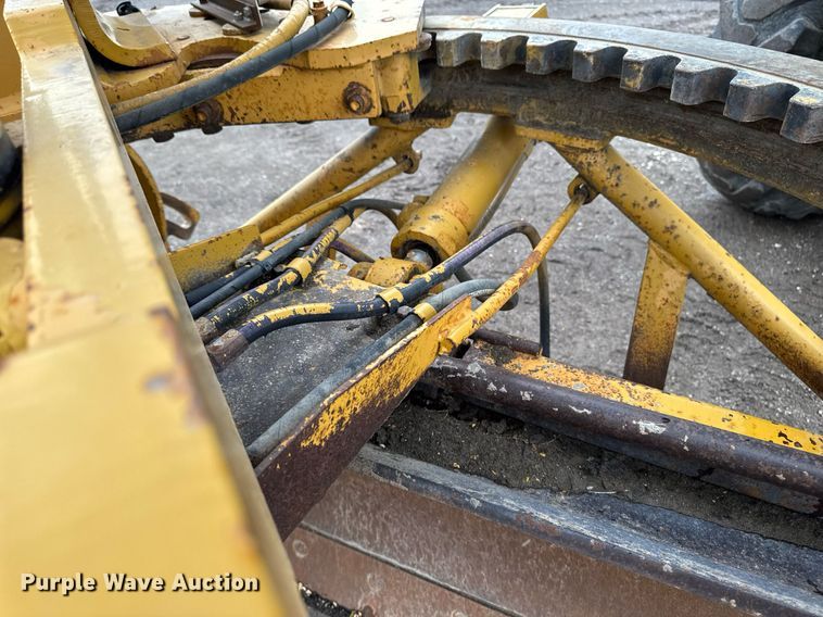 image for item DV2655 1985 Caterpillar 140G motor grader