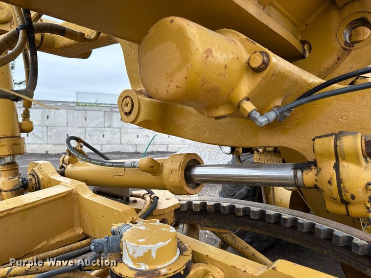 image for item DV2655 1985 Caterpillar 140G motor grader