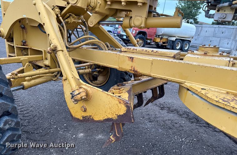image for item DV2655 1985 Caterpillar 140G motor grader