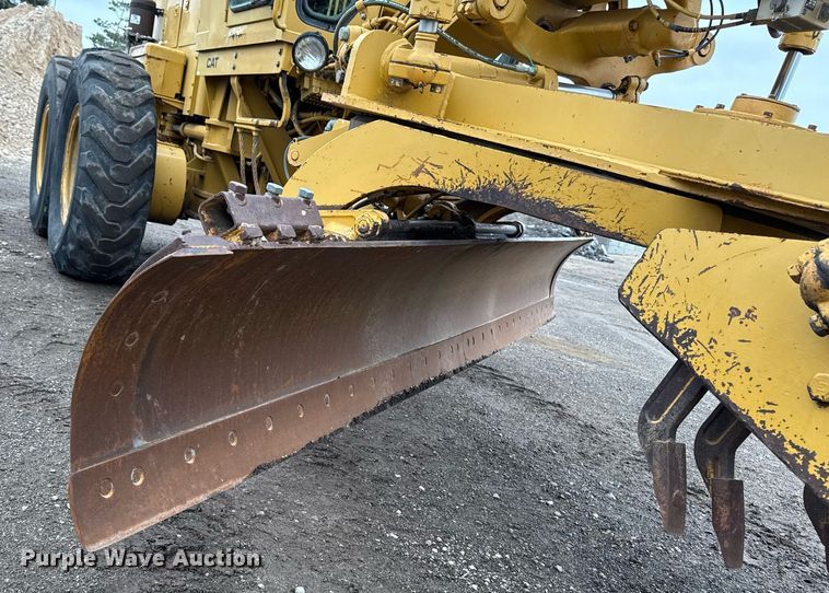 image for item DV2655 1985 Caterpillar 140G motor grader