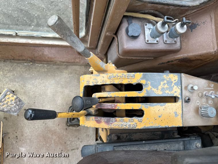 image for item DV2655 1985 Caterpillar 140G motor grader