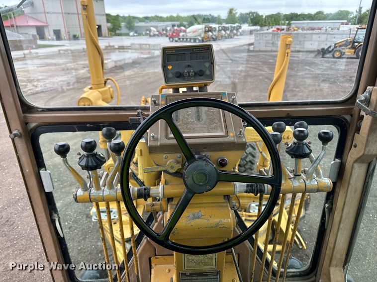 image for item DV2655 1985 Caterpillar 140G motor grader