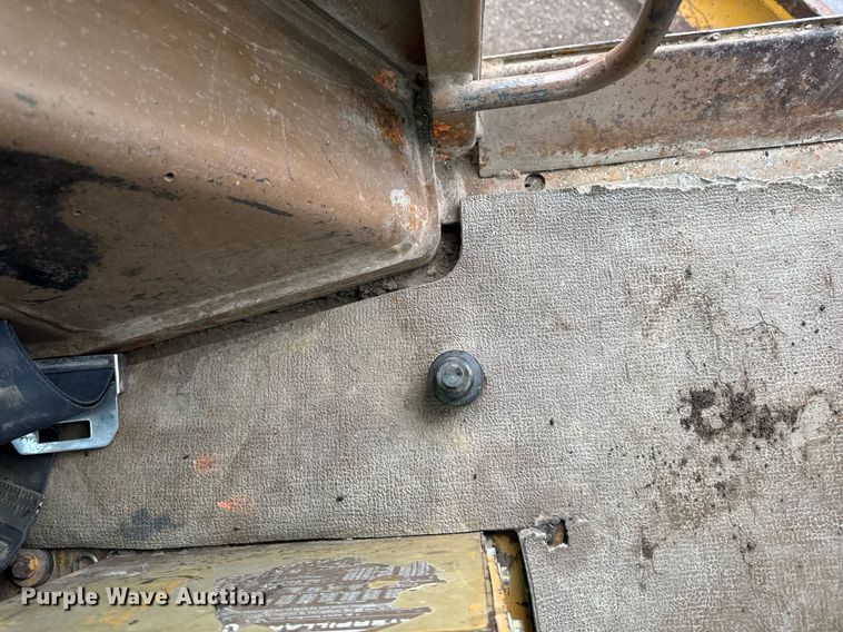 image for item DV2655 1985 Caterpillar 140G motor grader