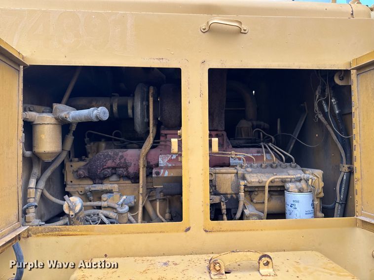 image for item DV2655 1985 Caterpillar 140G motor grader