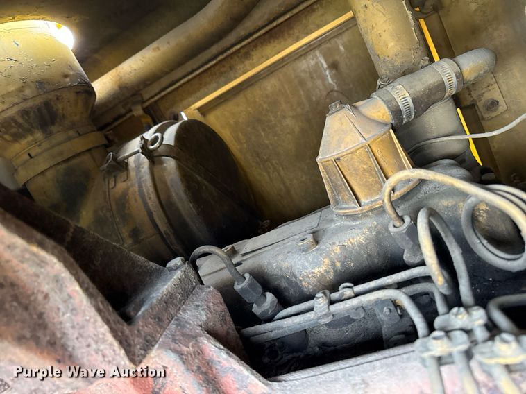 image for item DV2655 1985 Caterpillar 140G motor grader