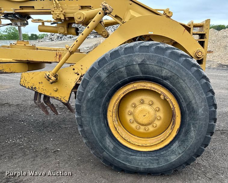 image for item DV2655 1985 Caterpillar 140G motor grader