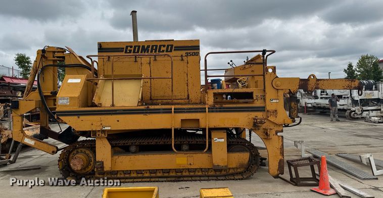 image for item DV2656 Gomaco 9500 trimmer