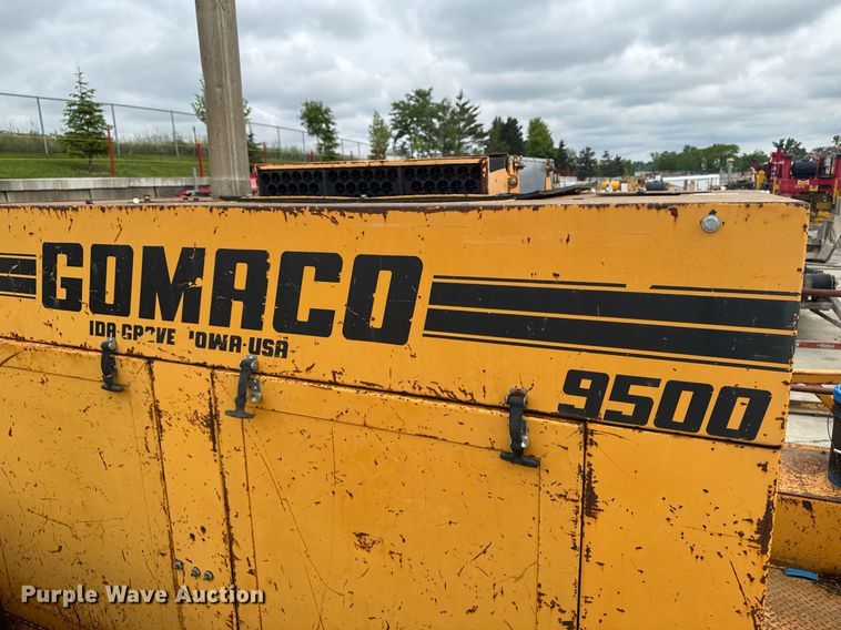 image for item DV2656 Gomaco 9500 trimmer