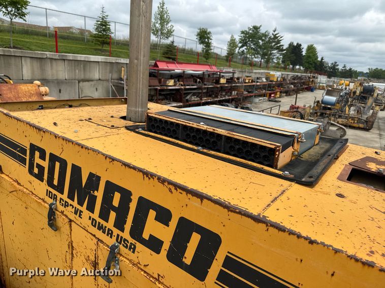 image for item DV2656 Gomaco 9500 trimmer