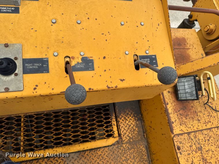 image for item DV2656 Gomaco 9500 trimmer