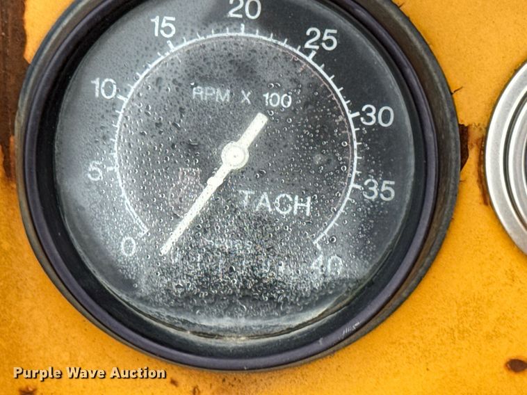 image for item DV2656 Gomaco 9500 trimmer