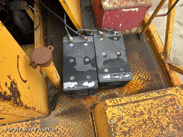 image for item DV2656 Gomaco 9500 trimmer