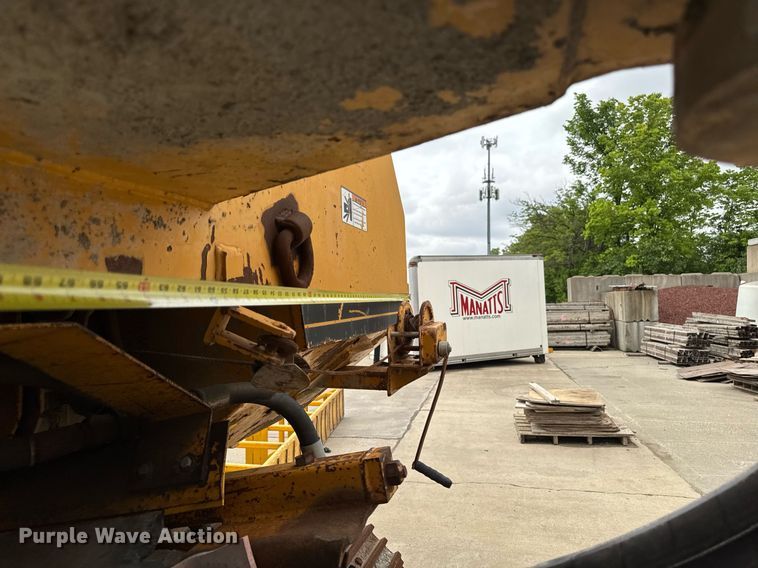 image for item DV2656 Gomaco 9500 trimmer