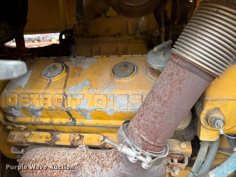 image for item DV2656 Gomaco 9500 trimmer