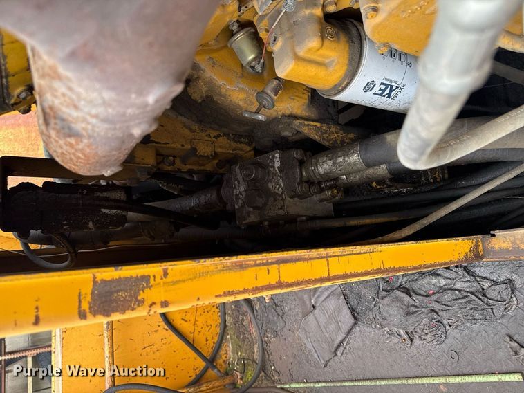 image for item DV2656 Gomaco 9500 trimmer