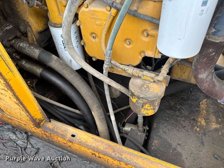 image for item DV2656 Gomaco 9500 trimmer