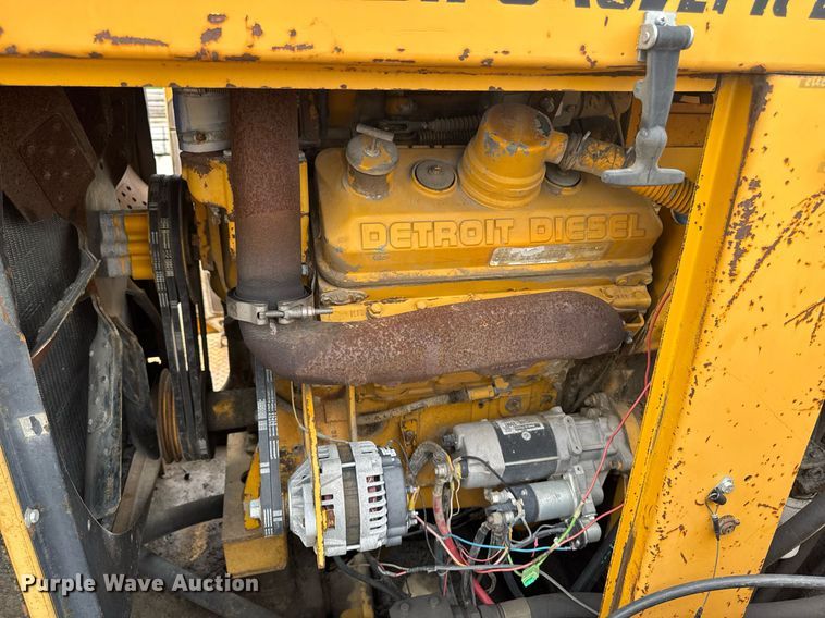 image for item DV2656 Gomaco 9500 trimmer