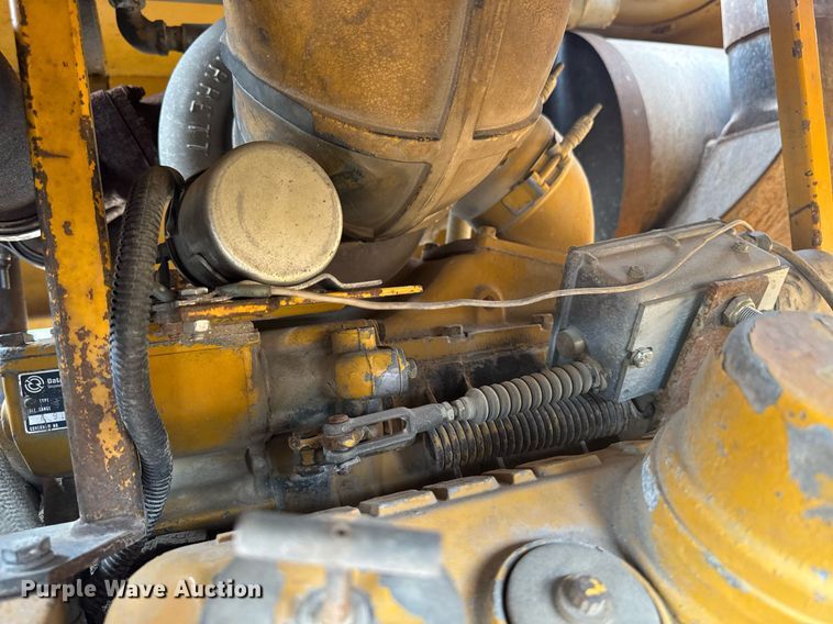 image for item DV2656 Gomaco 9500 trimmer