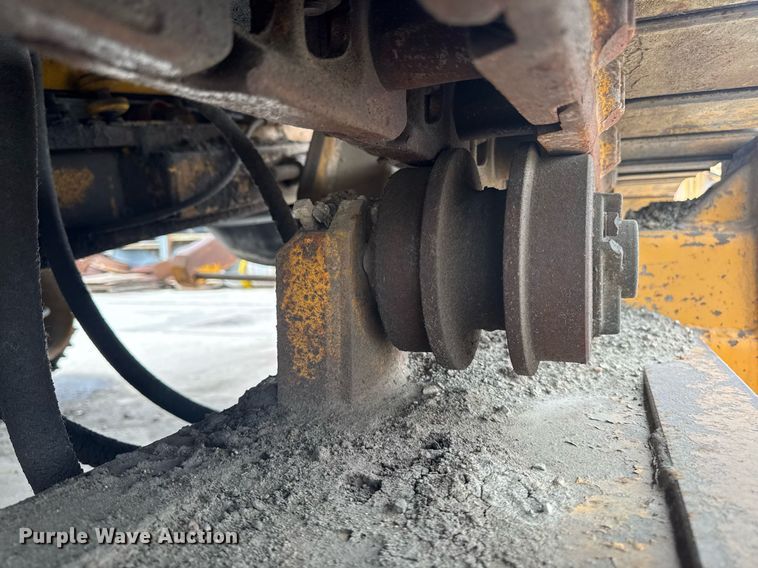 image for item DV2656 Gomaco 9500 trimmer