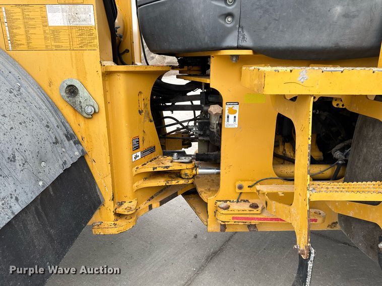 image for item DV2707 2013 John Deere 644K wheel loader