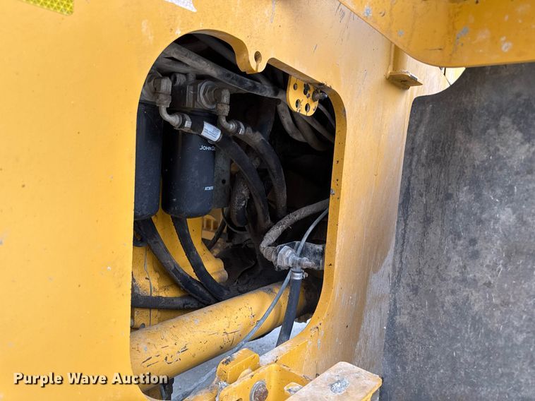 image for item DV2707 2013 John Deere 644K wheel loader