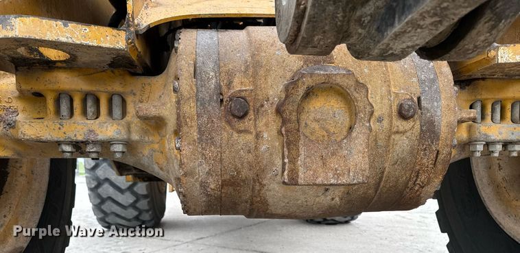 image for item DV2707 2013 John Deere 644K wheel loader