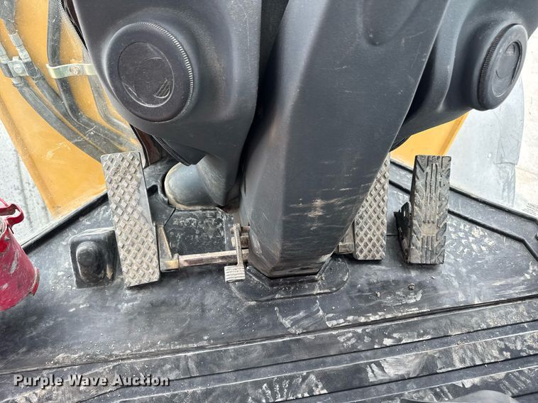 image for item DV2707 2013 John Deere 644K wheel loader