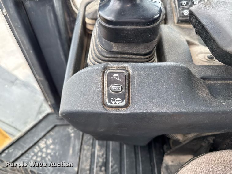 image for item DV2707 2013 John Deere 644K wheel loader