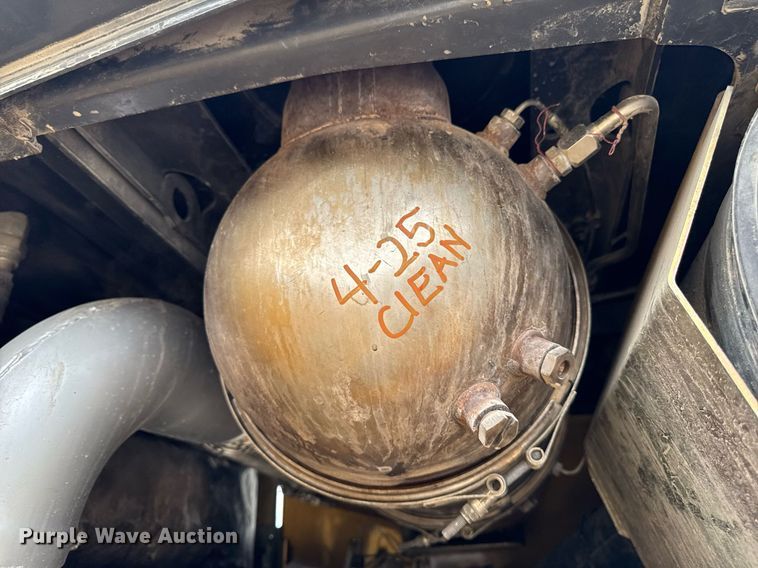 image for item DV2707 2013 John Deere 644K wheel loader