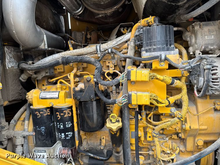 image for item DV2707 2013 John Deere 644K wheel loader