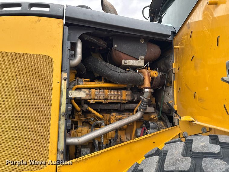 image for item DV2707 2013 John Deere 644K wheel loader