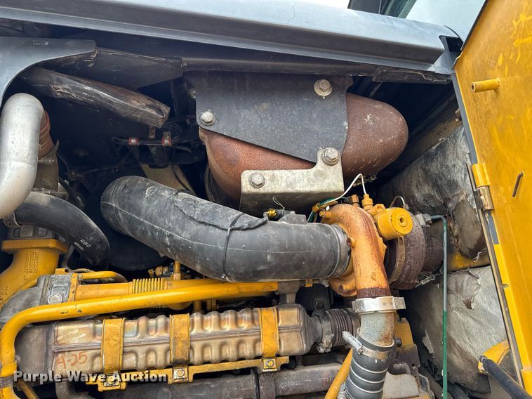 image for item DV2707 2013 John Deere 644K wheel loader