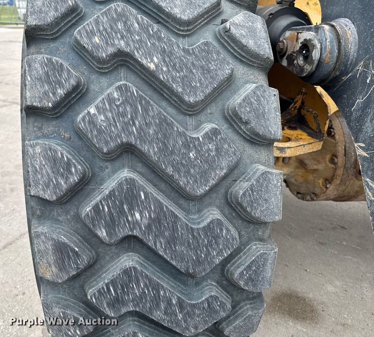 image for item DV2707 2013 John Deere 644K wheel loader