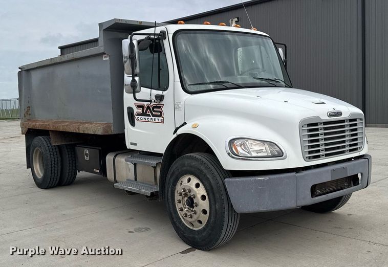 image for item DV2708 2004 Freightliner Business Class M2 dump truck