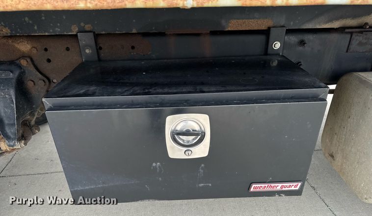 image for item DV2708 2004 Freightliner Business Class M2 dump truck