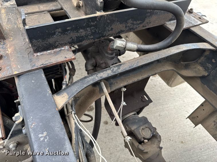 image for item DV2708 2004 Freightliner Business Class M2 dump truck