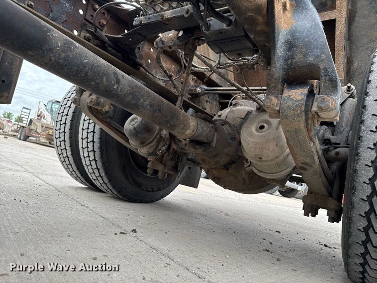 image for item DV2708 2004 Freightliner Business Class M2 dump truck